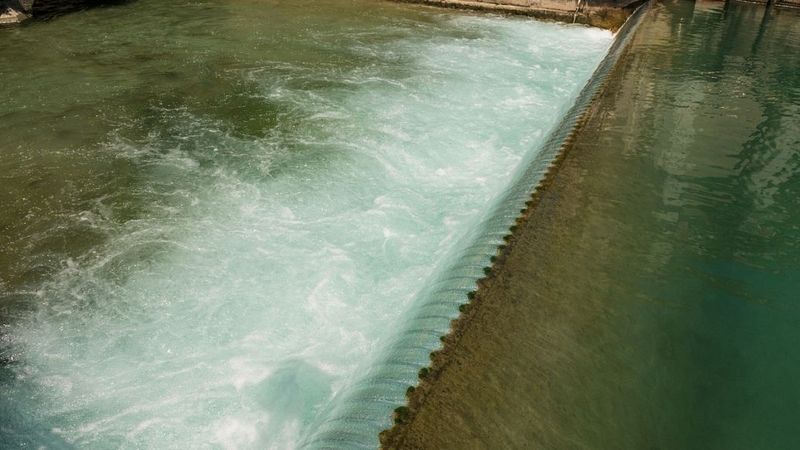 生物曝氣池起泡原因是什么，什么方法可以消除泡沫？